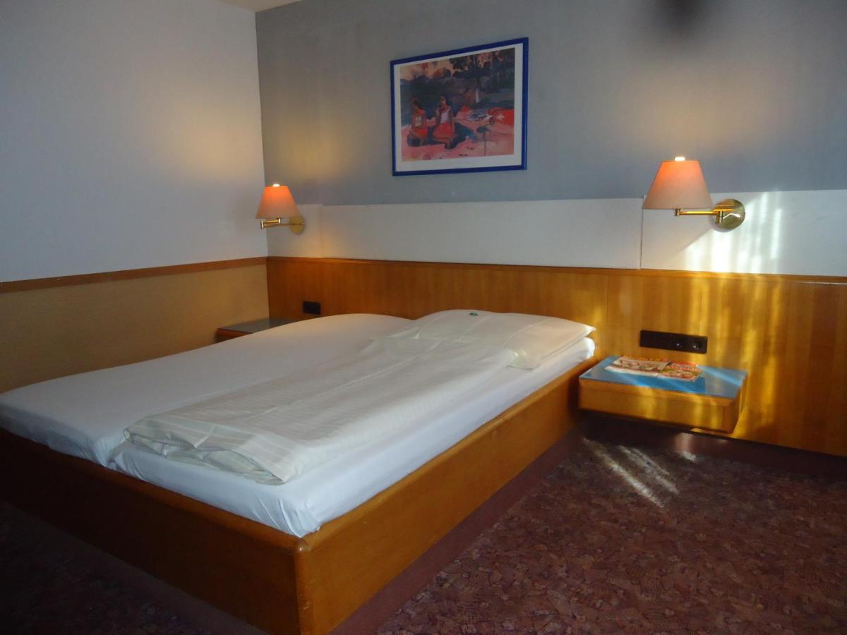 enjoyHotel garni Korntal Stuttgart Exteriör bild