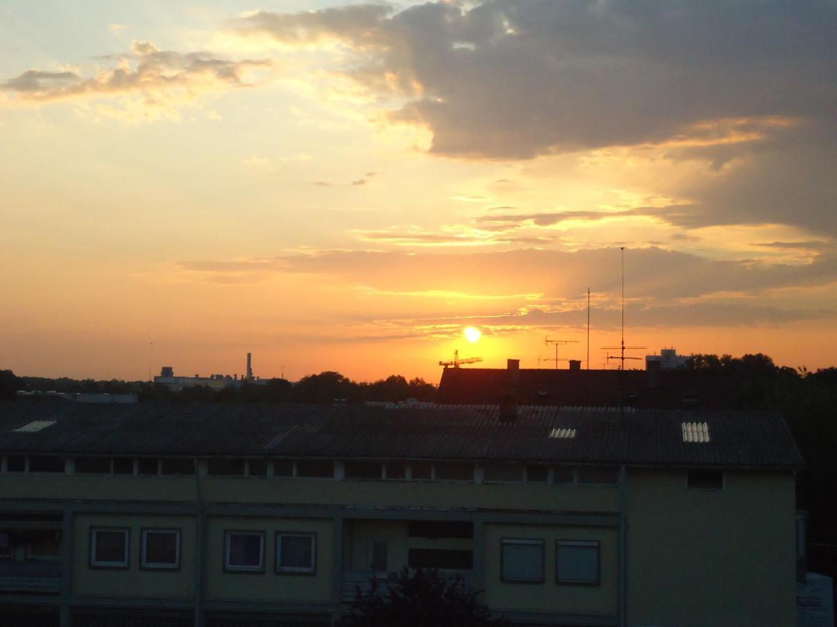 enjoyHotel garni Korntal Stuttgart Exteriör bild