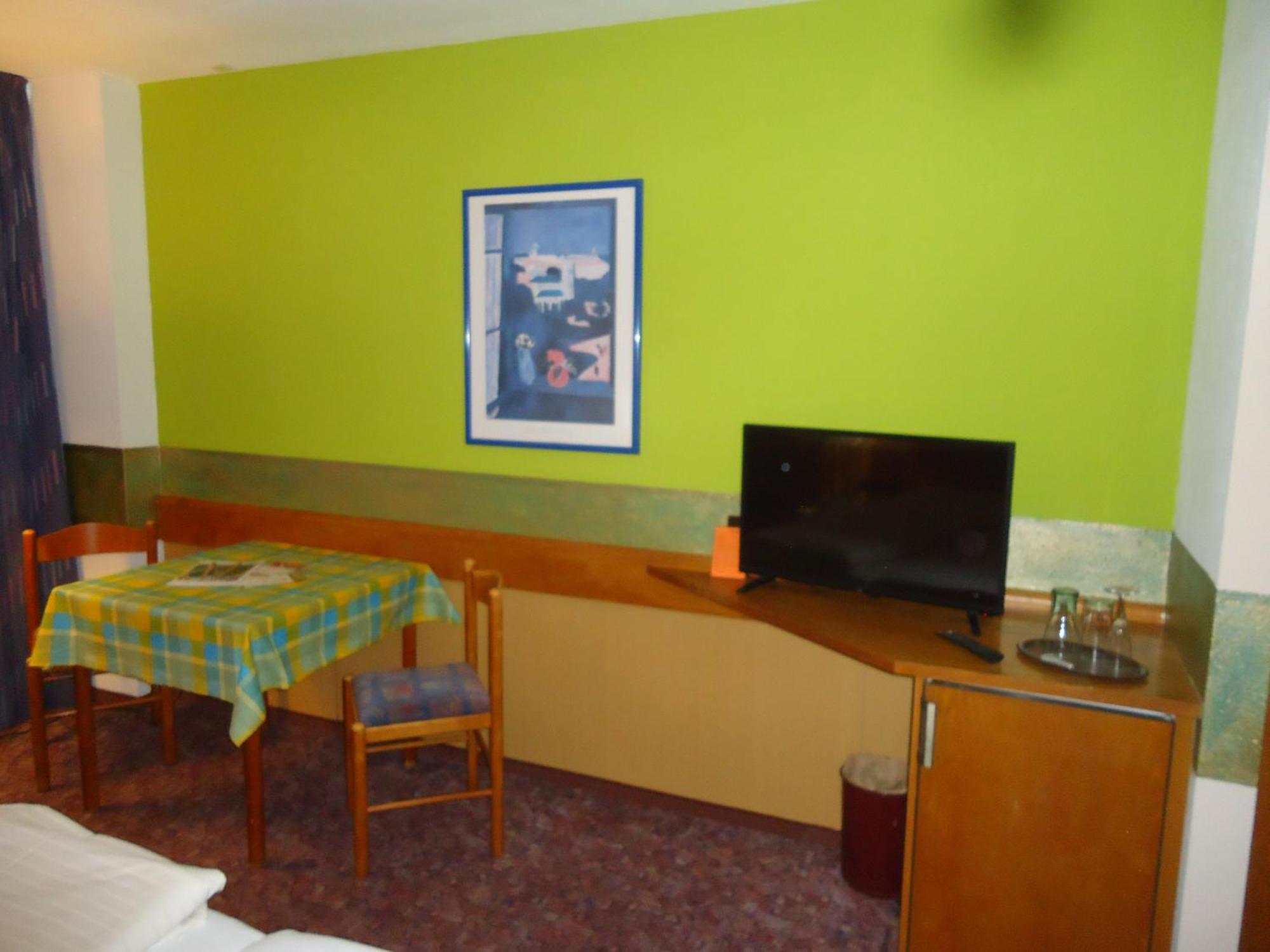 enjoyHotel garni Korntal Stuttgart Exteriör bild
