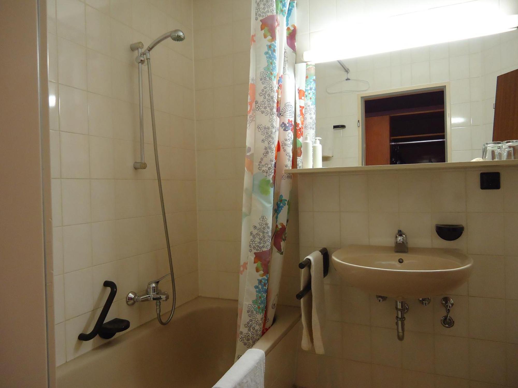 enjoyHotel garni Korntal Stuttgart Exteriör bild