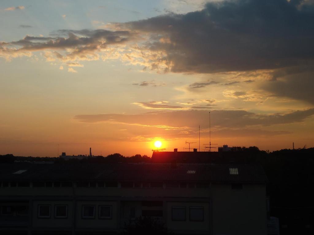 enjoyHotel garni Korntal Stuttgart Exteriör bild