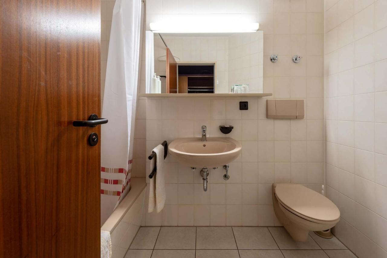 enjoyHotel garni Korntal Stuttgart Exteriör bild