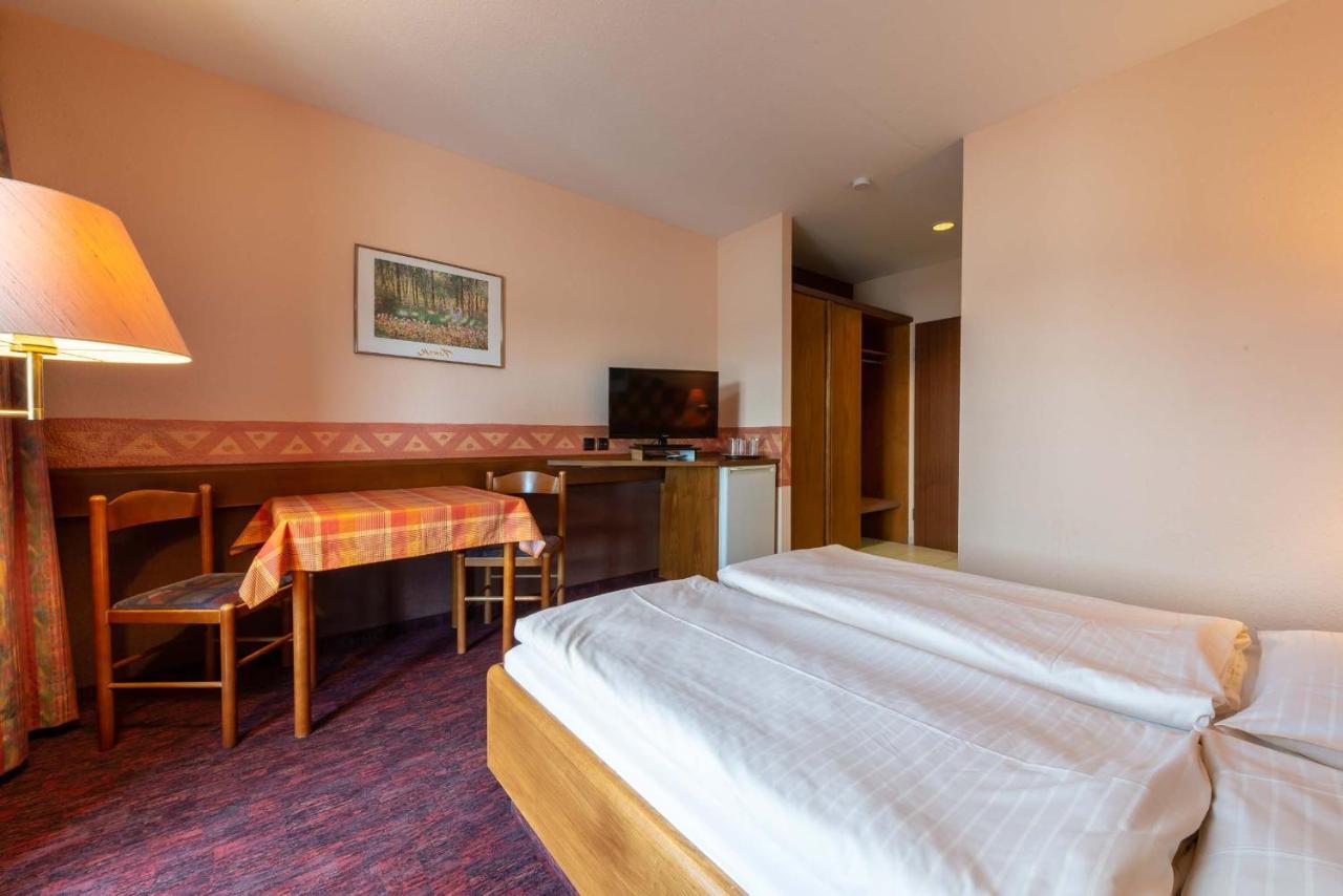 enjoyHotel garni Korntal Stuttgart Exteriör bild